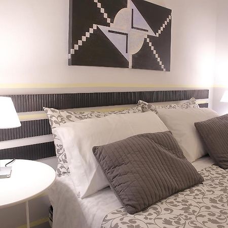 Bari Centro _ Locazioni Turistiche _ Hotel Luaran gambar