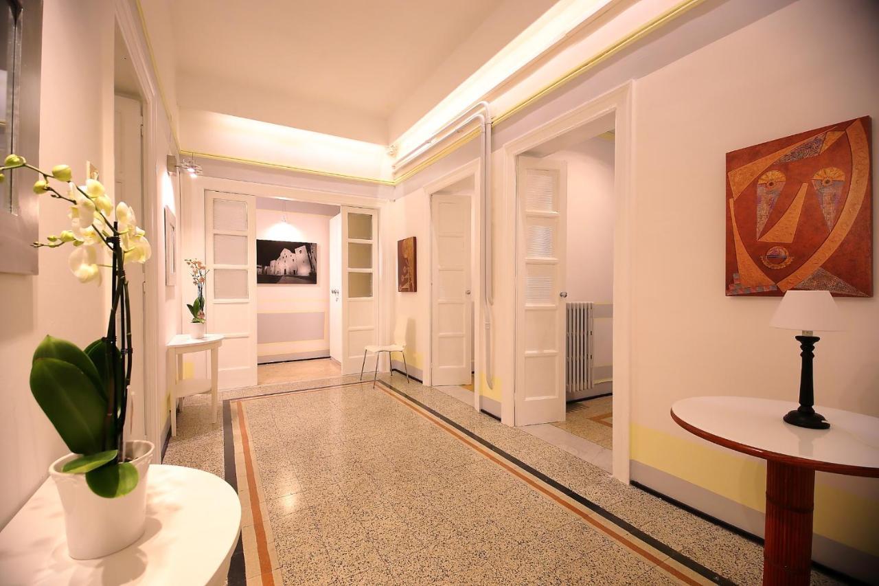 Bari Centro _ Locazioni Turistiche _ Hotel Luaran gambar